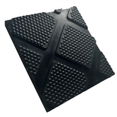 Čtvercové podložky na kladivo